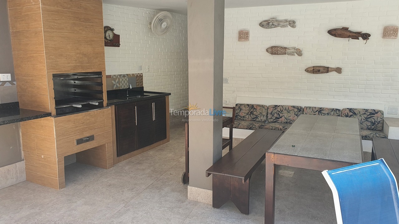 Casa para aluguel de temporada em Guarujá (Enseada)