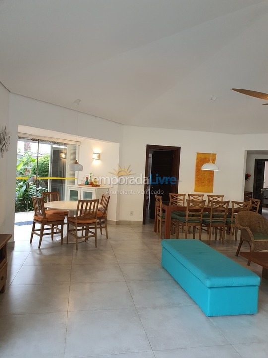 Casa para aluguel de temporada em Guarujá (Enseada)