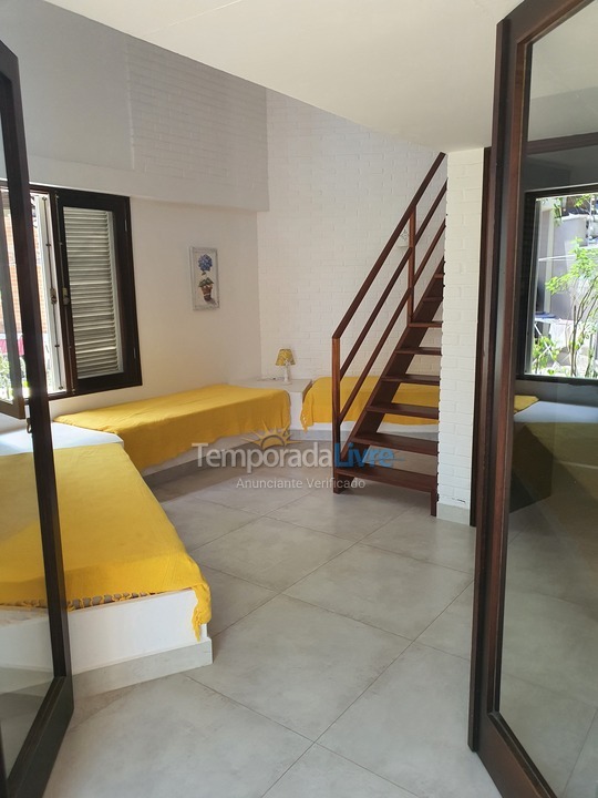 Casa para aluguel de temporada em Guarujá (Enseada)