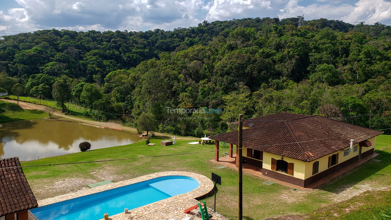 Ranch for vacation rental in Juquitiba (Para Os Amantes de Pescaria)