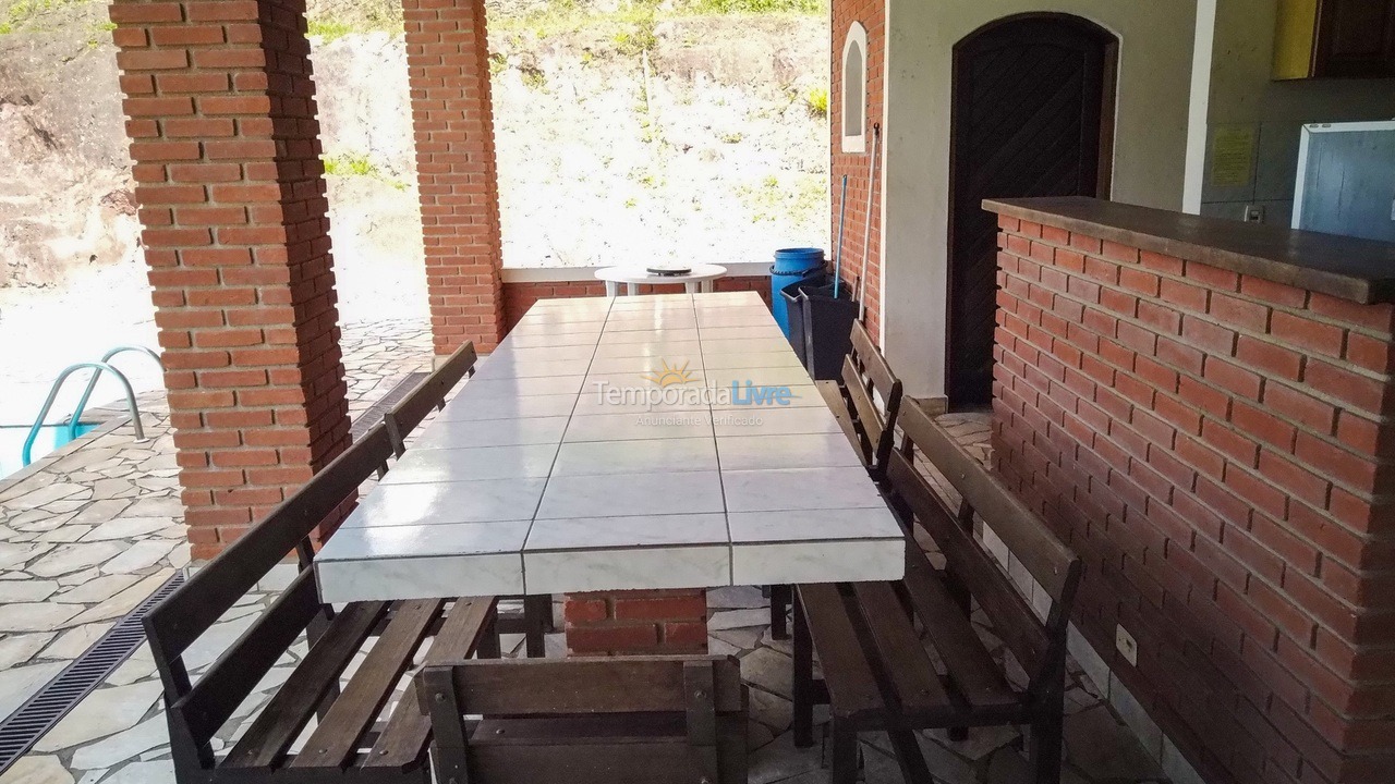 Ranch for vacation rental in Juquitiba (Para Os Amantes de Pescaria)