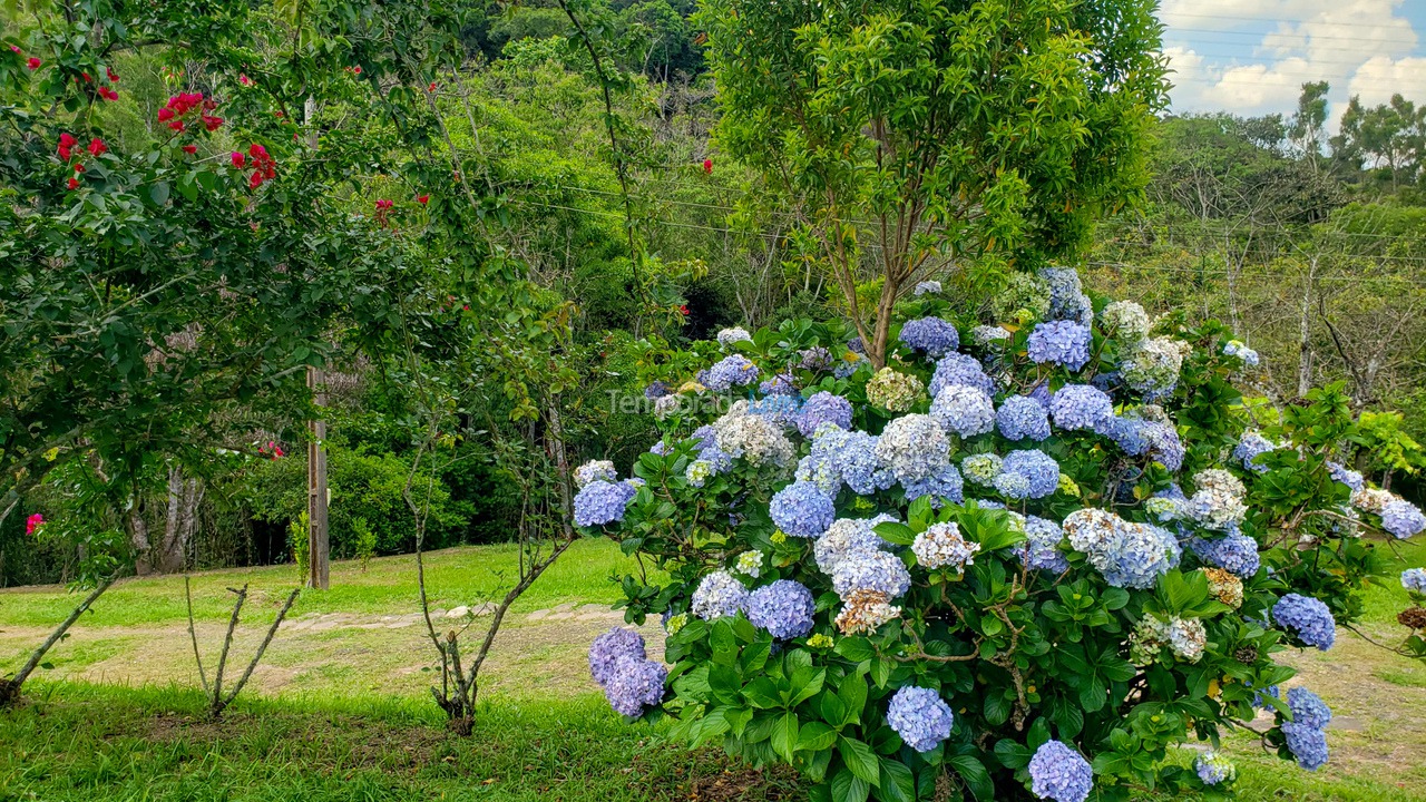 Ranch for vacation rental in Juquitiba (Para Os Amantes de Pescaria)