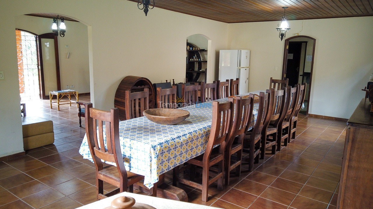 Ranch for vacation rental in Juquitiba (Para Os Amantes de Pescaria)