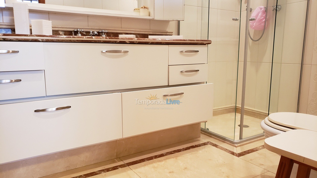 Apartamento para alquiler de vacaciones em Guarujá (Pitangueiras)