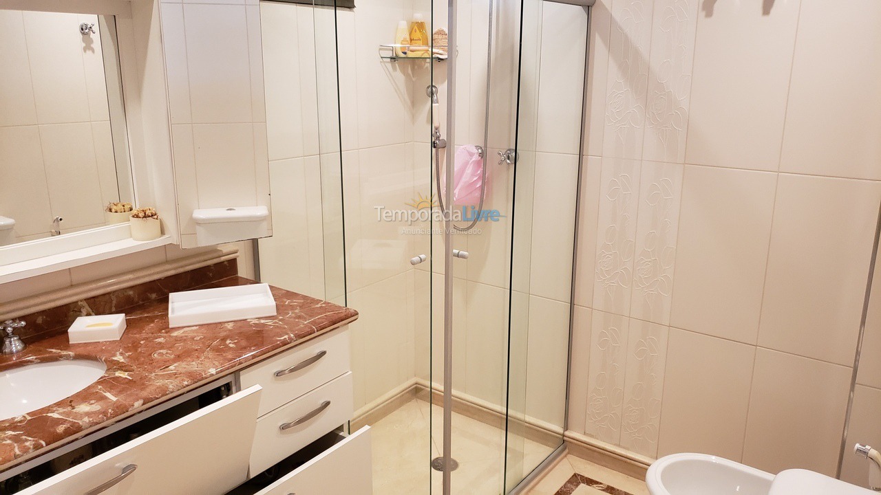 Apartamento para alquiler de vacaciones em Guarujá (Pitangueiras)