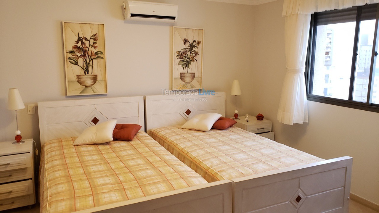 Apartamento para alquiler de vacaciones em Guarujá (Pitangueiras)