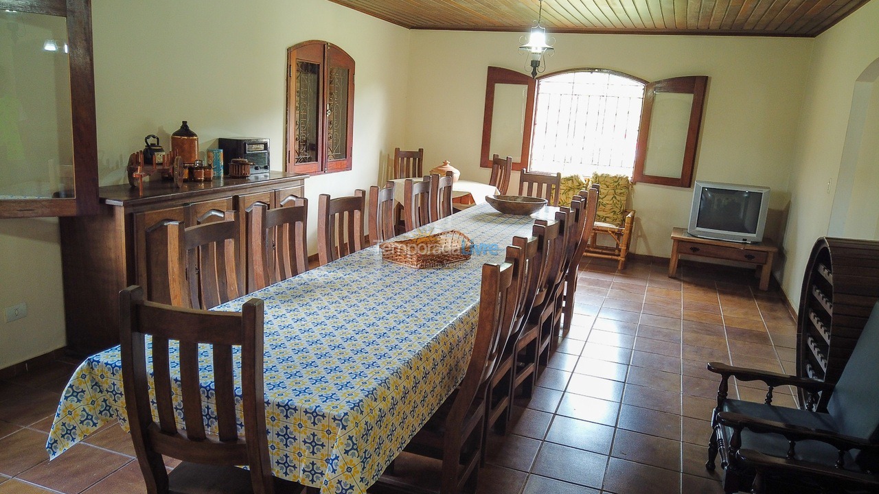 Ranch for vacation rental in Juquitiba (Para Os Amantes de Pescaria)
