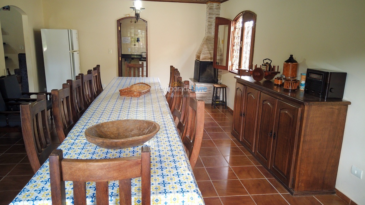 Ranch for vacation rental in Juquitiba (Para Os Amantes de Pescaria)