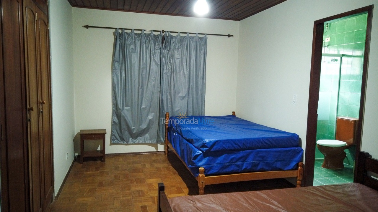 Ranch for vacation rental in Juquitiba (Para Os Amantes de Pescaria)