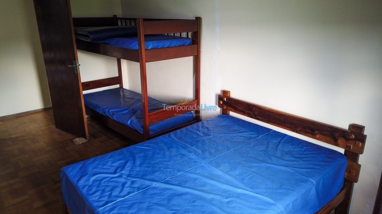 Ranch for vacation rental in Juquitiba (Para Os Amantes de Pescaria)