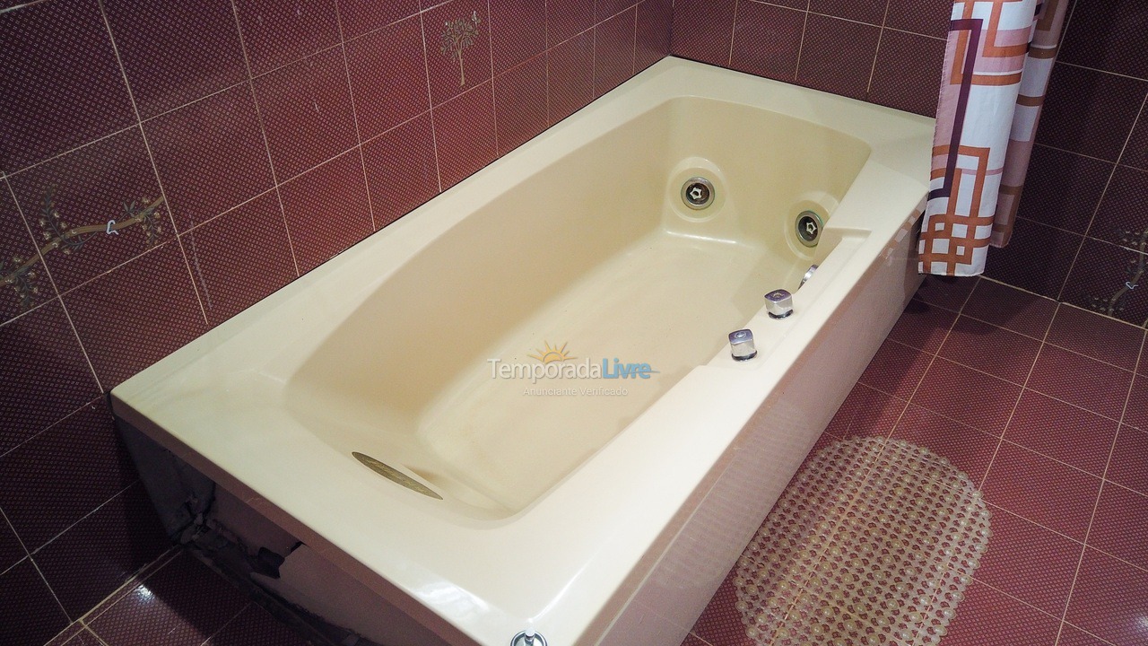 Ranch for vacation rental in Juquitiba (Para Os Amantes de Pescaria)