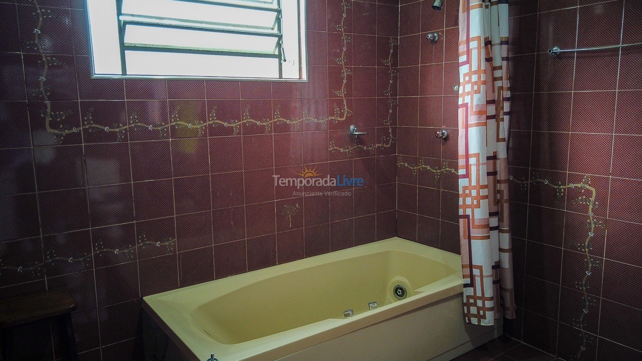 Ranch for vacation rental in Juquitiba (Para Os Amantes de Pescaria)