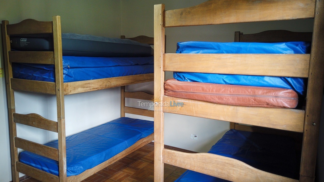 Ranch for vacation rental in Juquitiba (Para Os Amantes de Pescaria)