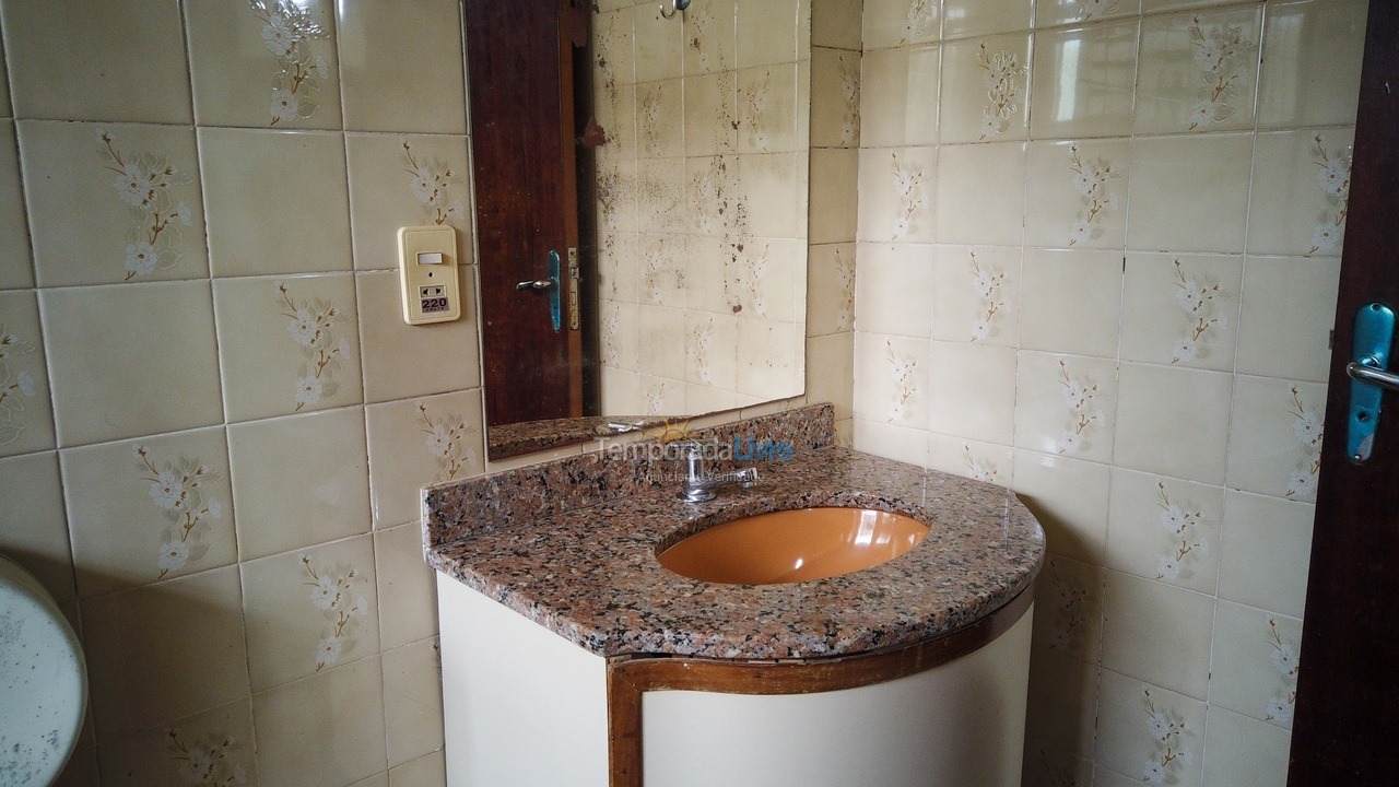 Ranch for vacation rental in Juquitiba (Para Os Amantes de Pescaria)