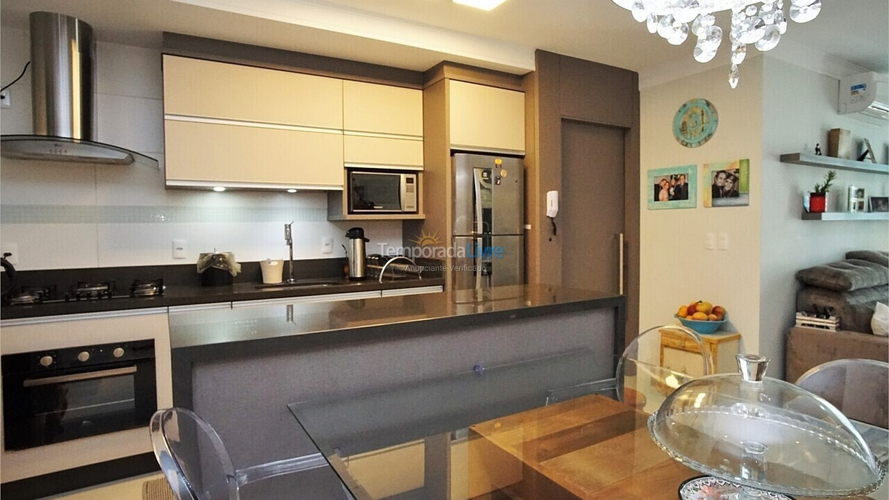 Apartamento para aluguel de temporada em Florianopolis (Praia dos Ingleses)