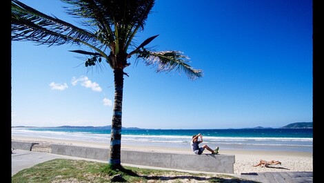 Praia em 5 minutos a pe'