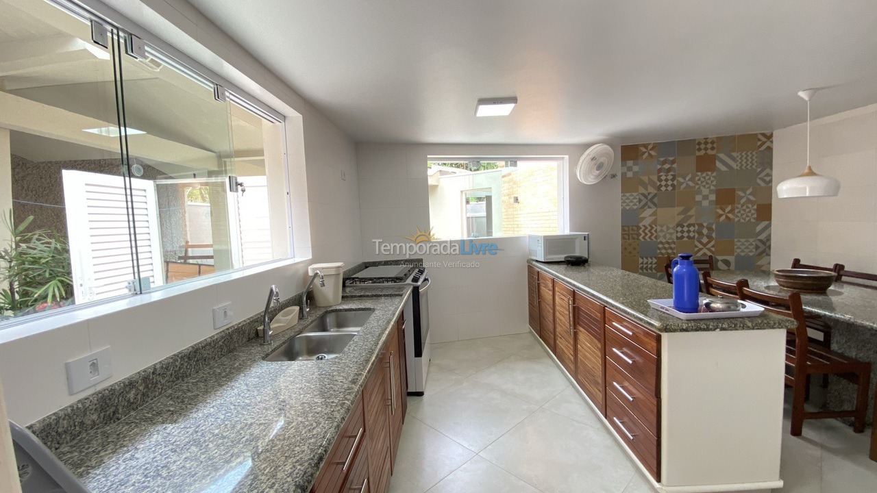 Casa para alquiler de vacaciones em Guarujá (Enseada)
