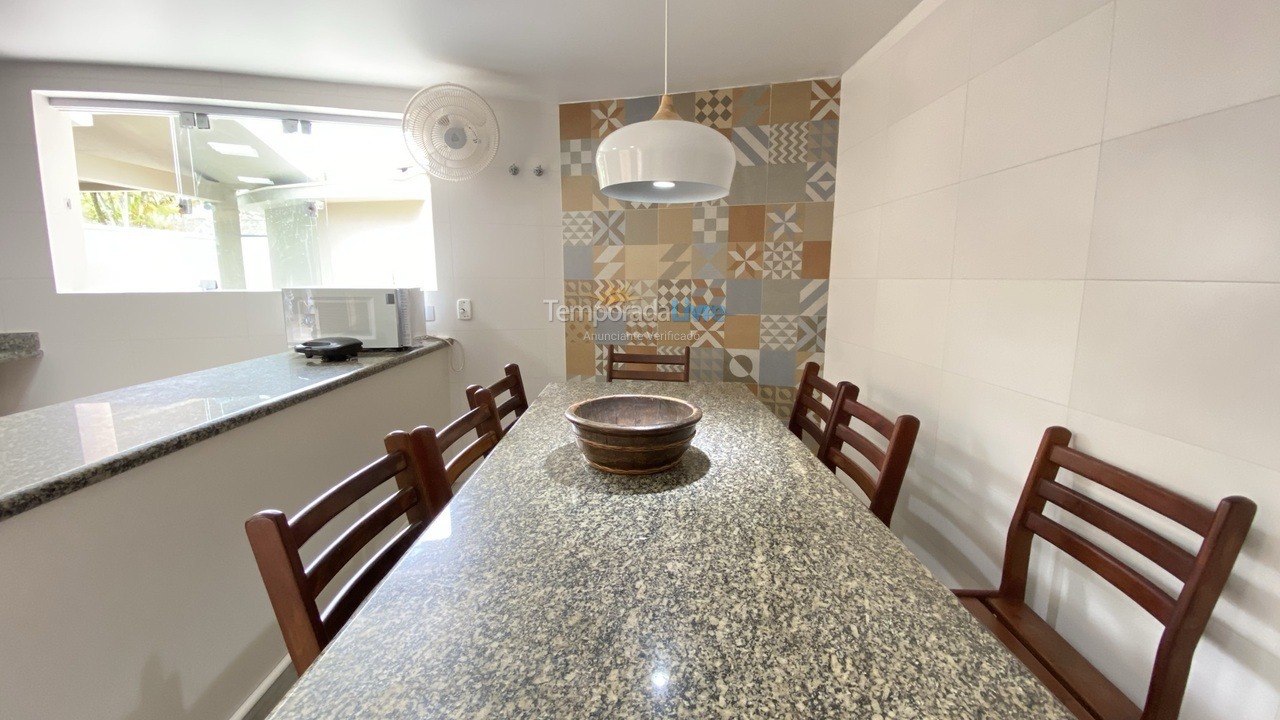 Casa para alquiler de vacaciones em Guarujá (Enseada)