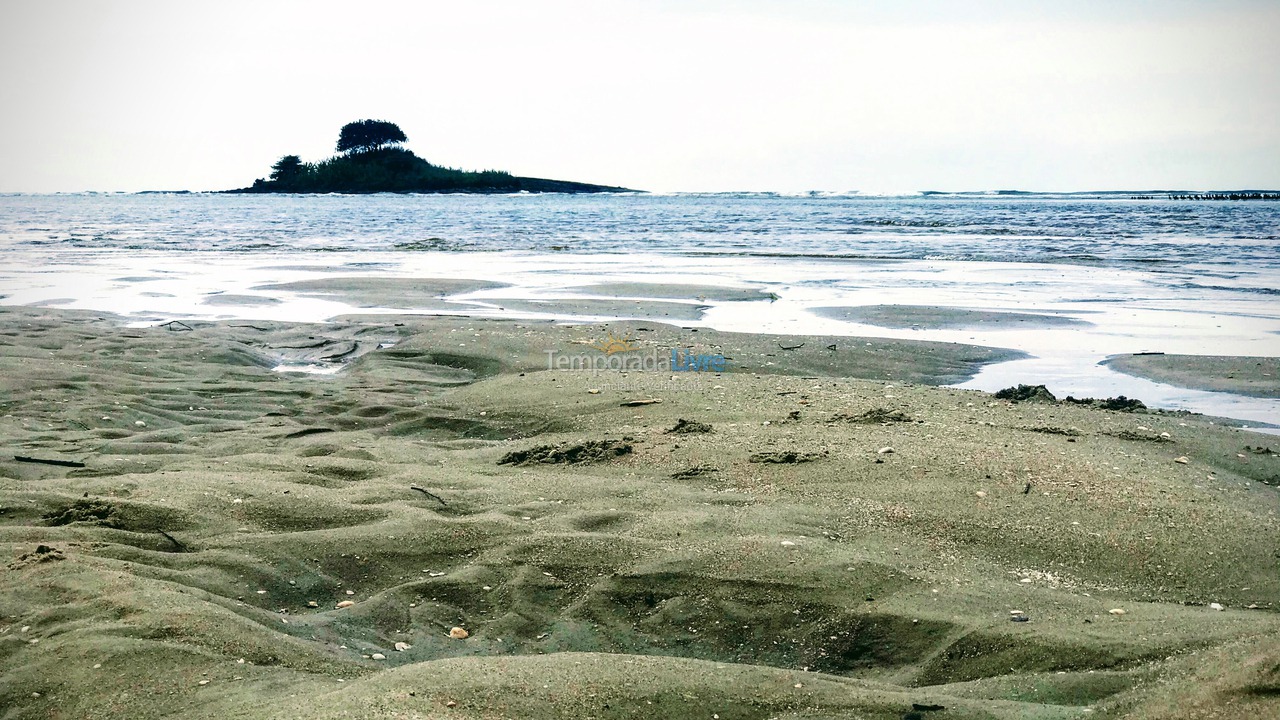 Casa para alquiler de vacaciones em Guaratuba (Barra do Saí)
