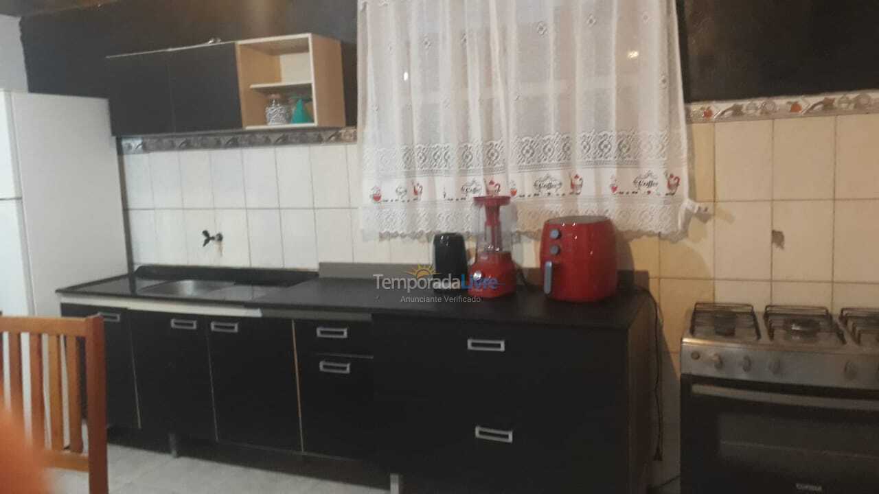 Casa para alquiler de vacaciones em Imbituba (Vila Nova)