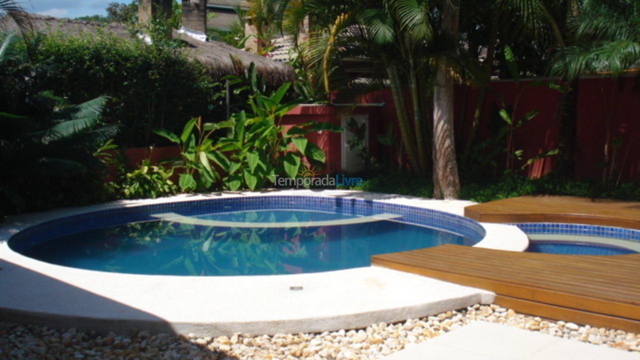 Casa para alquiler de vacaciones em São Sebastião (Praia da Baleia)