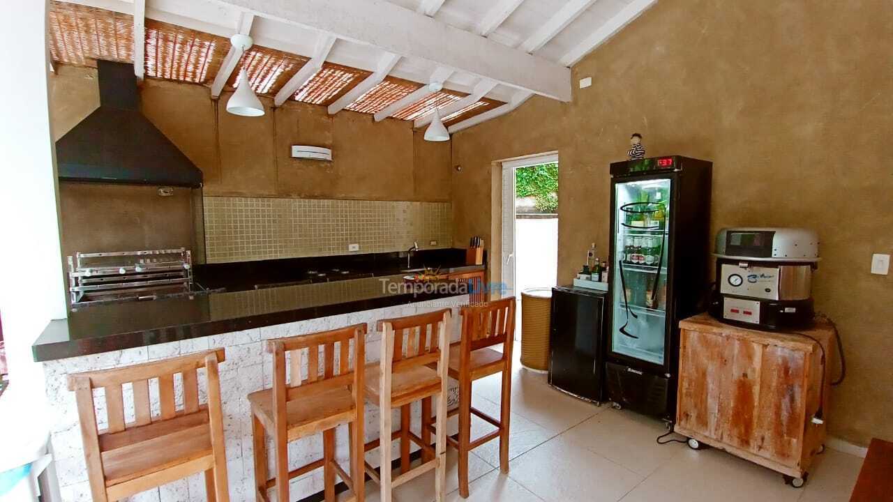 Casa para alquiler de vacaciones em São Sebastião (Praia da Baleia)
