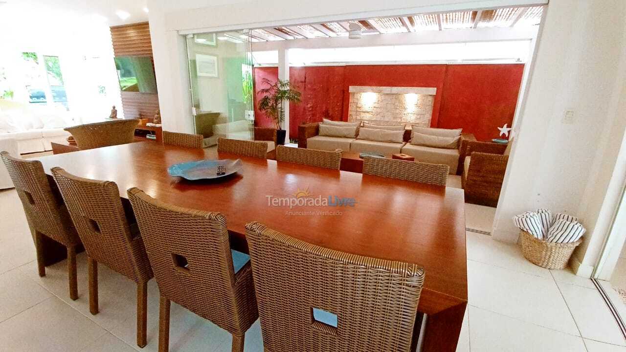 Casa para alquiler de vacaciones em São Sebastião (Praia da Baleia)