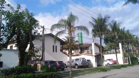 Vista de quem vê o condomínio da entrada 7 da praia de juquehy