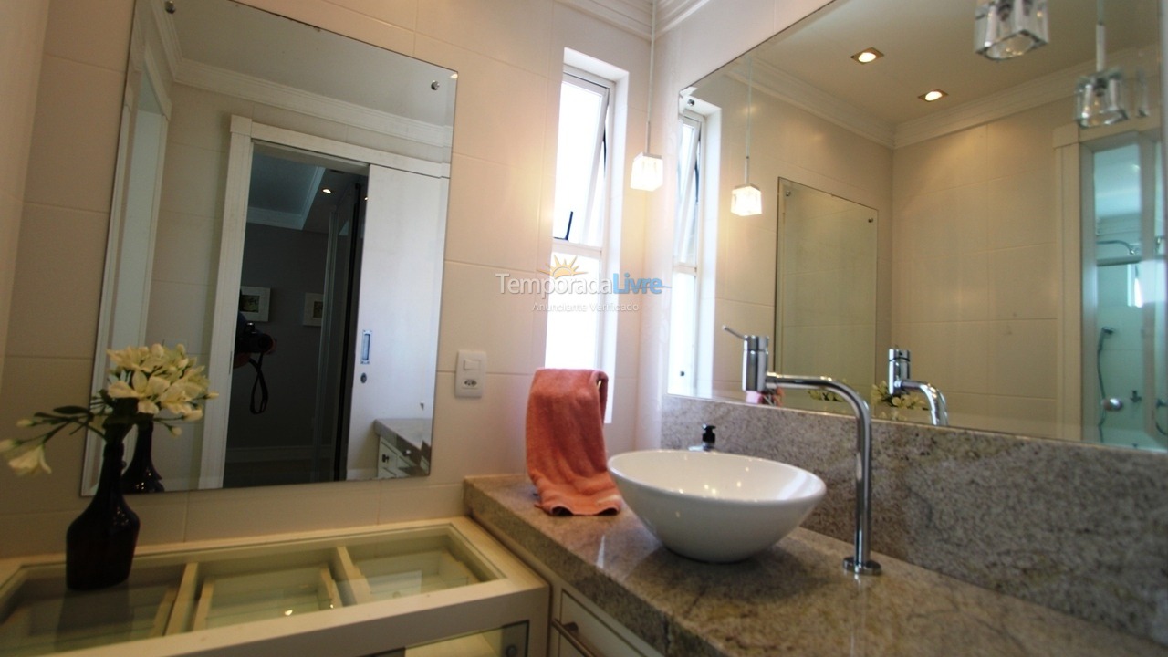 Apartment for vacation rental in Balneário Camboriú (Praia Central)