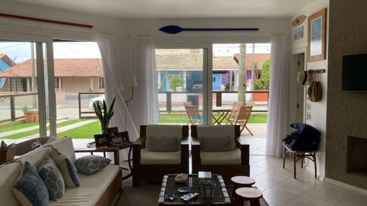 Casa para alquiler de vacaciones em São Francisco do Sul (Praia Grande)