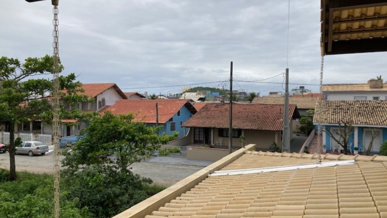 Casa para alquiler de vacaciones em São Francisco do Sul (Praia Grande)