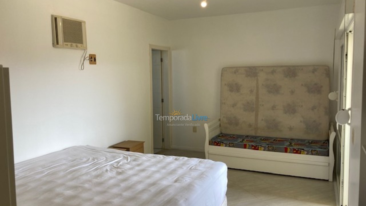 Casa para alquiler de vacaciones em São Francisco do Sul (Praia Grande)