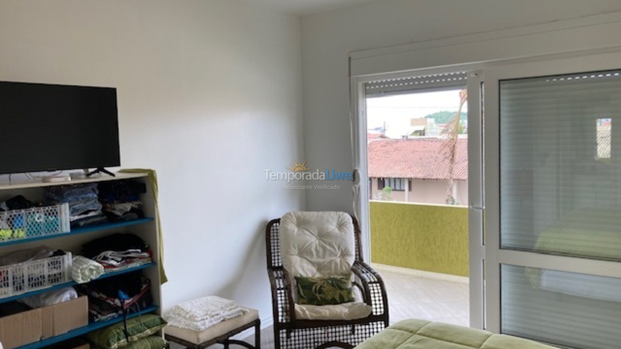 Casa para alquiler de vacaciones em São Francisco do Sul (Praia Grande)