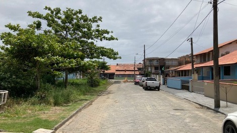 Excelente casa adosada, 3 suites con AC, WI-FI, parrillero,