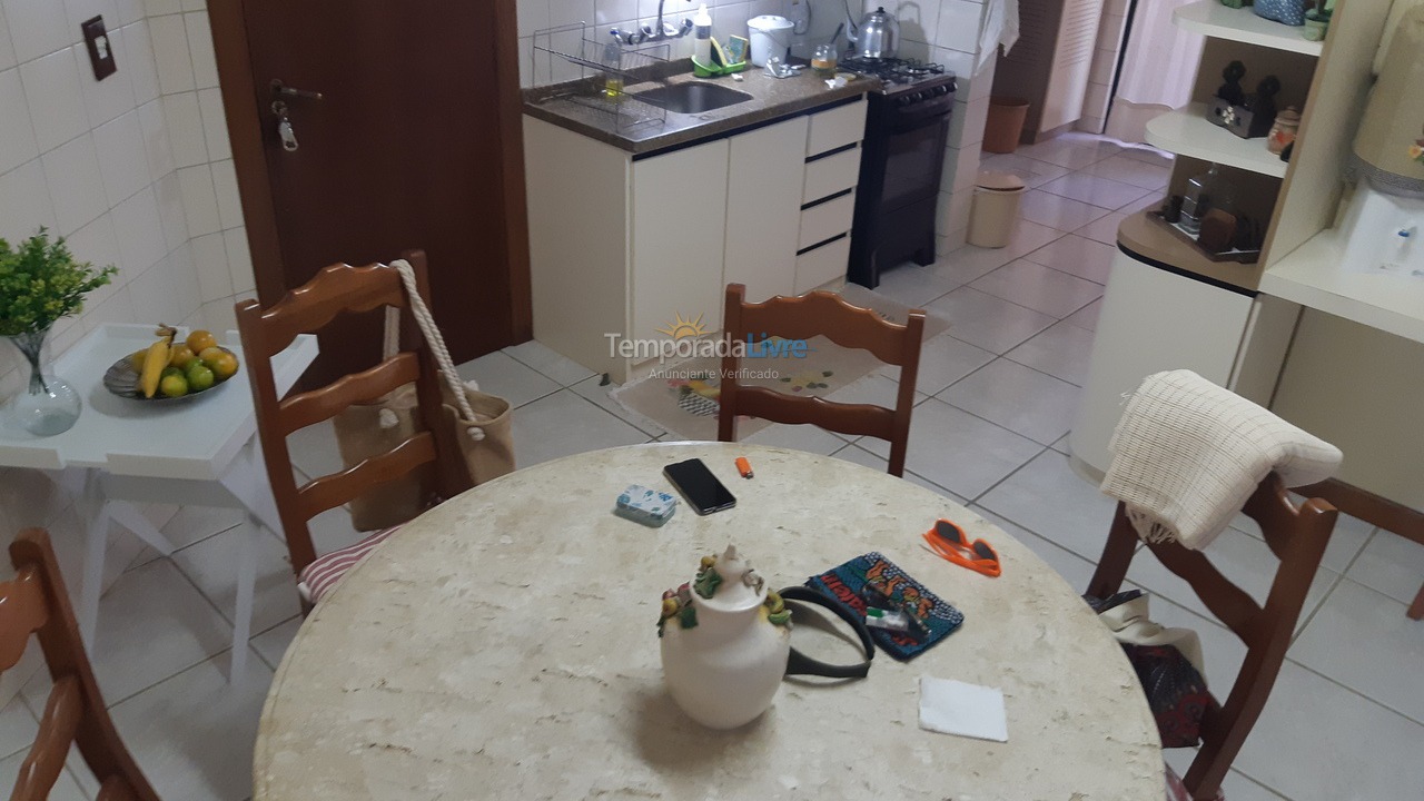 Apartamento para aluguel de temporada em Itapema (Meia Praia)