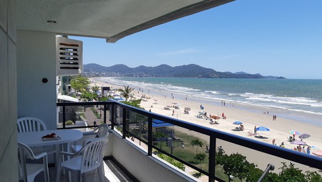 Apartamento para alugar em Itapema - Meia Praia