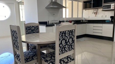 5 SUITES - MAR CUADRADO