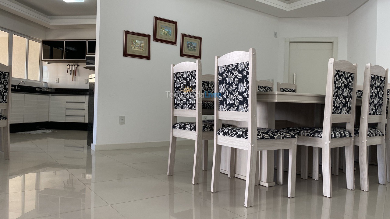 Apartamento para alquiler de vacaciones em Itapema (Meia Praia)