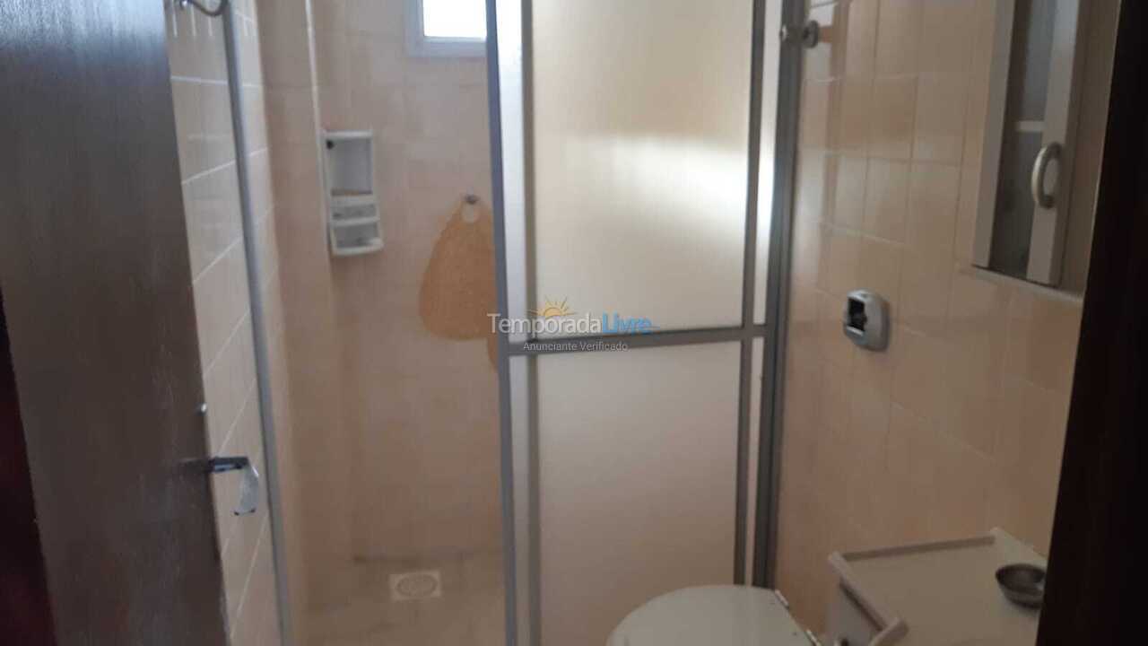 Apartamento para aluguel de temporada em Itapema (Meia Praia)