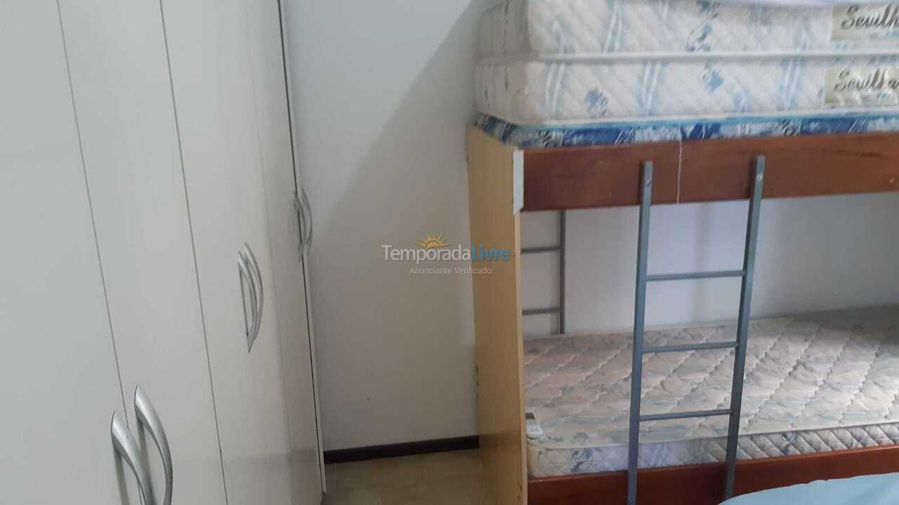 Apartamento para aluguel de temporada em Itapema (Meia Praia)