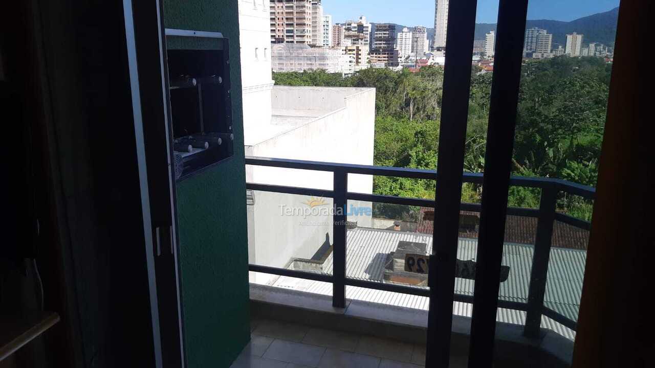 Apartamento para aluguel de temporada em Itapema (Meia Praia)