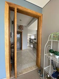 Linda casa com piscina em São Roque