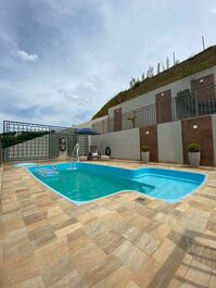 Linda casa com piscina em São Roque