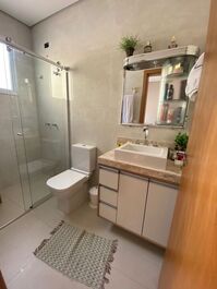 Linda casa com piscina em São Roque