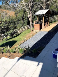 Country house with ample space for parties.