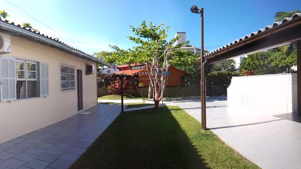 Casa para alquiler de vacaciones em Florianopolis (Canasvieiras)