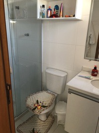 Apartamento com piscina e vista para o mar