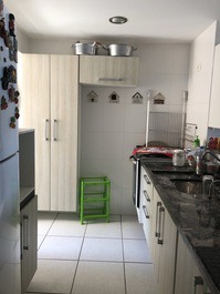 Apartamento com piscina e vista para o mar