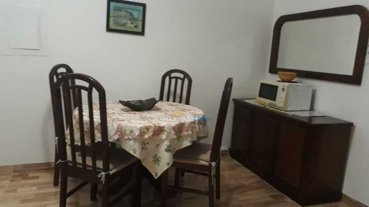Apartamento para aluguel de temporada em Guarujá (Enseada)