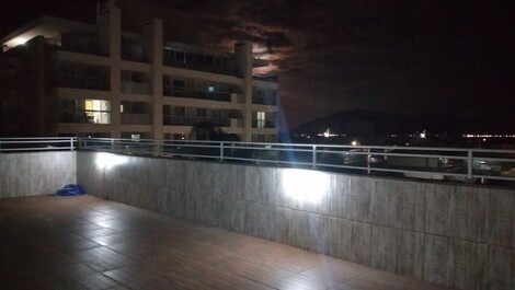 Great house overlooking the beach and overlooking the island of Florianópolis, capital of Santa Catarina